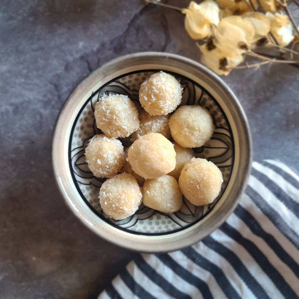 raw coconut balls